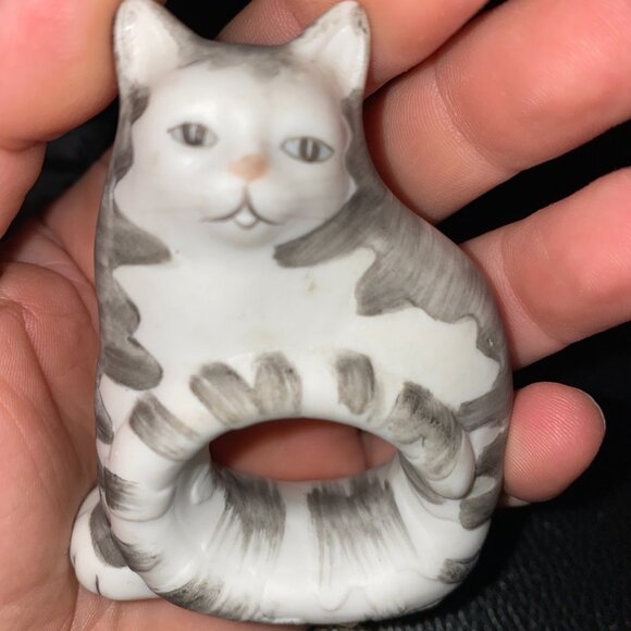 Mary Lake Thompson for Silvestri Porcelain Cat Napkin Rings Holders Set of Two - Picture 7 of 12
